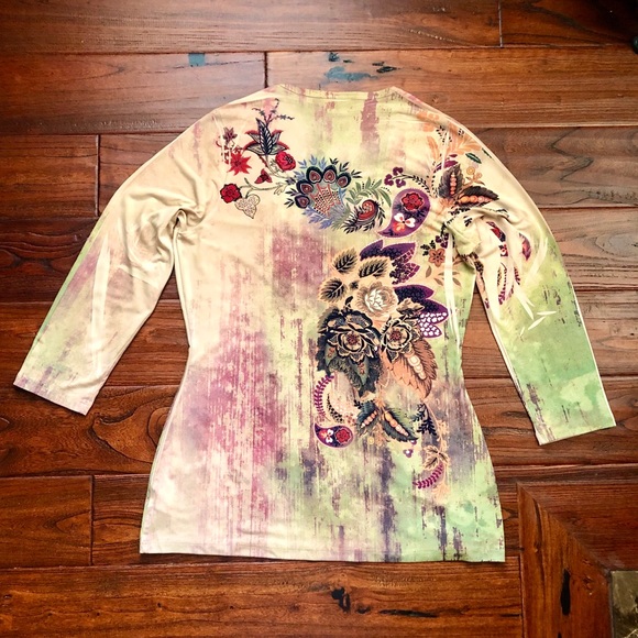 Tryst By Mathew Top Large Floral V Neck 3/4 Sleeve - Picture 4 of 5